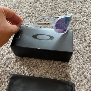 Oakleys CMDN Matte Clear/ Prizm Road Jade